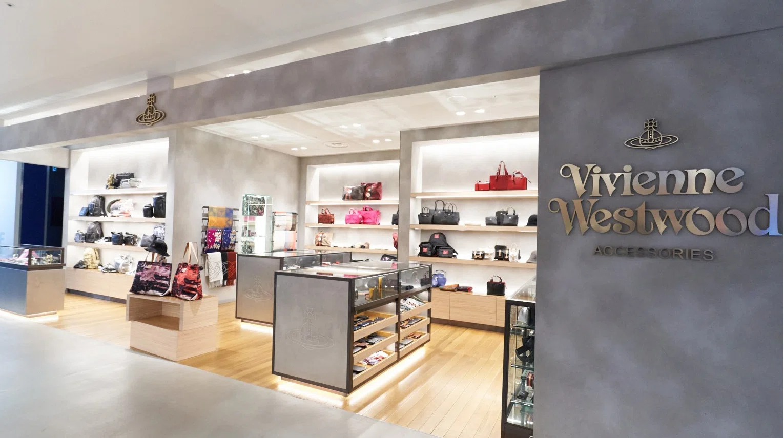 Banner 1 - Vivienne Westwood Nederland